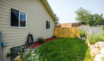 906 Delaware Dr, Buffalo, WY 82834