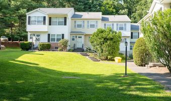 25 Padanaram Rd 72, Danbury, CT 06811