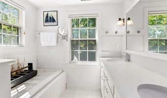 8 Seagate Rd, Darien, CT 06820