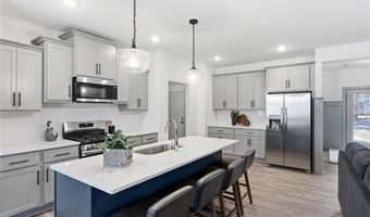 5244 Yorktown Ct NE, Alexandria, MN 56308