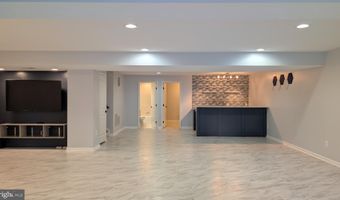 25501 EMERSON OAKS Dr, Aldie, VA 20105