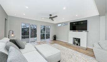 4135 State Park Dr, Akron, OH 44319