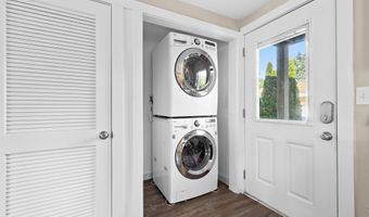21 E 9th St, Barnegat Light, NJ 08006