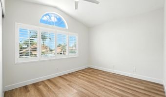 251 Royal Glen Dr, Fallbrook, CA 92028