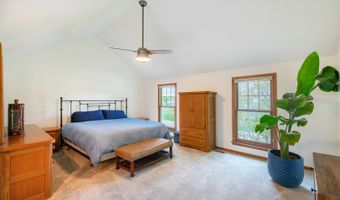 3025 Woods Creek Ln, Algonquin, IL 60102