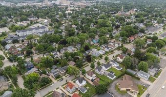 518 E SUMMER St, Appleton, WI 54911
