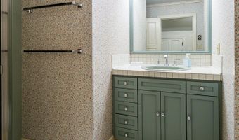 18 Greenway Ct, Bar Harbor, ME 04609