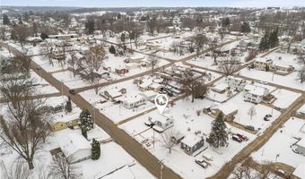 404 E Sycamore St, Anamosa, IA 52205