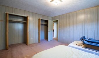 1306 Fork Mountain Rd, Bakersville, NC 28705