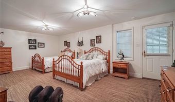 1487 Shelburne Ct, Allentown, PA 18104