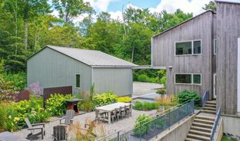 103 Long View Dr, Becket, MA 01223