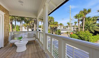 698 BEACH Ave, Atlantic Beach, FL 32233