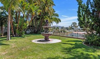 2086 Playa Rd, Carlsbad, CA 92009