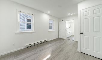 24 Slater St, Amsterdam, NY 12010