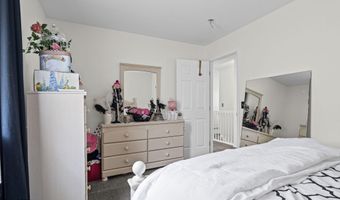 117 E Windswept Dr, Amsterdam, NY 12010