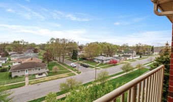 8445 Manor Ave 404, Munster, IN 46321