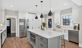 906 ALHAMBRA Ct, Orlando, FL 32804