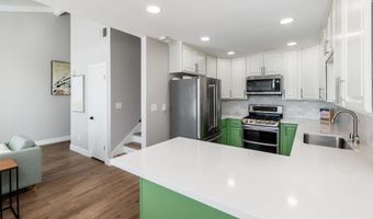 811 Highland Dr, Solana Beach, CA 92075