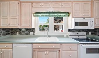 425 W Oregon Rd St, Adrian, MI 49221