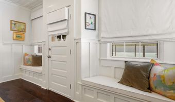 354 Main St, Bay St. Louis, MS 39520