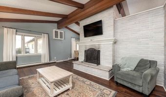 205 Westview Dr, Alma, MI 48801