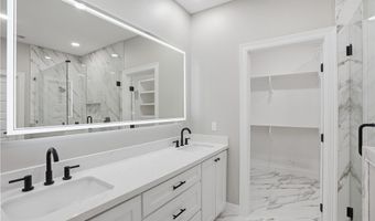 151 N 9th St, Aransas Pass, TX 78336