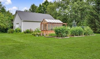 6600 Dye Rd, Akron, NY 14001