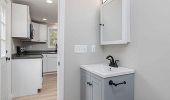 783 Hooksett Rd, Auburn, NH 03032