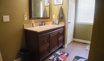 2555 Shady Grove Rd, Adamsville, AL 35005