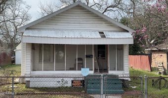 512 S Young St, Abbeville, LA 70510