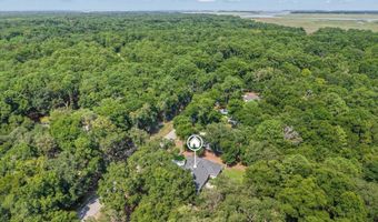 24 Alumni Rd, Beaufort, SC 29907