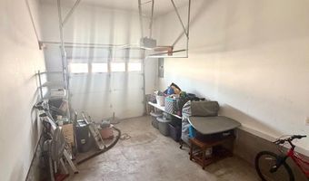 33 Livingston Ave, Avenel, NJ 07001