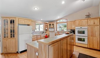 23041 Chisholm Trl, Bend, OR 97702