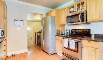 1708 N CAMERON St, Arlington, VA 22207