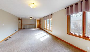 918 S 1st St, Albion, NE 68620