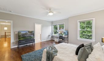 2354 N QUEBEC St, Arlington, VA 22207