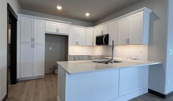 1232 Berkshire Ln, North Liberty, IA 52317