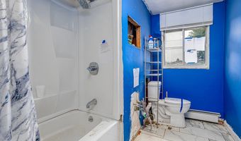 61 Barry Rd, Worcester, MA 01609