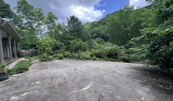 435 Simms Fork Rd, Arjay, KY 40902