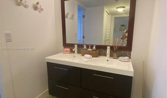 3301 N Country Club Dr 112, Aventura, FL 33180