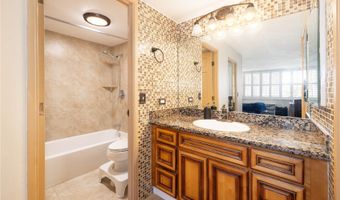 2752 Kaaha St 309, Honolulu, HI 96826