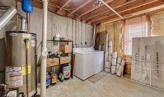 1632 Whispering Creek Dr, Ballwin, MO 63021