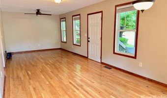 5 Springmill Dr, Asheville, NC 28806