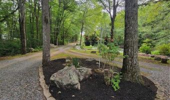 81 Shippee Rd, East Greenwich, RI 02818