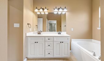 1864 Falcon Way, Benton, AR 72015