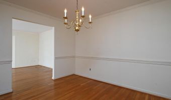 6820 COLBURN Dr, Annandale, VA 22003