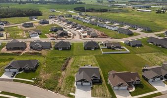 5702 N YOSEMITE Ln, Appleton, WI 54913