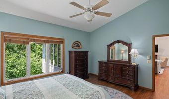 12755 Falcon Ct, Apple Valley, MN 55124