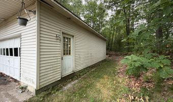 21 7th St, Auburn, ME 04210