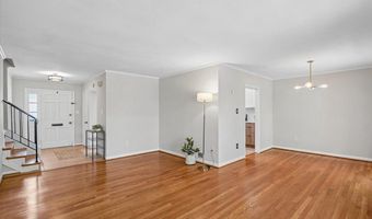 3831 N VERNON St N, Arlington, VA 22207